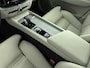 Volvo XC60 T6 Plug-in hybrid Plus Bright | Trekhaak | Panoramadak | 21 inch LM | PDC V+A + Camara | Lederen bekleding | BLIS | Getint en gelaagd glas achter |