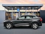 Volvo XC60 T6 Recharge Essential Edition | 18" | Leder | Stoel/Stuurverwarming | BLIS | Geintegreerde Kinderzitjes | Panoramadak | Parkeercamera | Park Assist V+A | Google Navigatie |