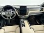 Volvo XC60 T8 Recharge Ultra Dark | 21" | Luchtvering | Getint glas | Panoramadak | Harman Kardon | Full LED | Head-Up | 360 Camera | Elektr. verst. Stoelen | Adaptieve Cruise | BLIS