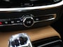 Volvo V60 T8 Plug-in hybrid AWD Ultra Dark HEICO | Custum Wrap | 21" | Extra getint glas | Full-LED koplampen | HEICO SPORTIV achterskirt met sporteinddemper