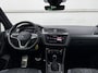 Volkswagen Tiguan 1.5 TSI 150pk DSG R-Line | Navigatie | Trekhaak | Camera