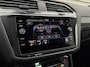 Volkswagen Tiguan 1.5 TSI 150pk DSG R-Line | Navigatie | Trekhaak | Camera