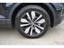 Volkswagen T-Roc 1.0 TSI 115pk Life Edition | Dodehoekdetectie | Navigatie | Stoelverwarming