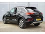 Volkswagen T-Roc 1.0 TSI 115pk Life Edition | Dodehoekdetectie | Navigatie | Stoelverwarming