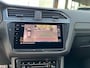 Volkswagen Tiguan 1.4 TSI eHybrid R-Line Wegklapbare trekhaak 20 inch LED Head-Up Display Carplay ACC Stuurwielverwarming 360 Gr Camera