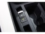 Volkswagen T-Roc 1.5 TSI Sport | AUTOMAAT | Navigatie | Adaptieve Cruise Control | Bluetooth | Climate Control | | Airco (automatisch) | Audioinstallatie met CD-speler | Bluetooth telefoonvoorbereiding