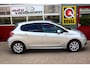 Peugeot 208 1.2 PureTech Active O.a: Clima, Navi, Cruise, PDC, Carplay, DAB, Etc. All-in prijs!
