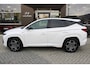 Hyundai Tucson 1.6 T-GDI PHEV N Line 4WD | DEMO DEAL: 299,- P/M! | Adaptive Cruise Control | 360 camera | Stoel verwarming/ventilatie | Elektrische bedienbare stoelen | | Achterbank in delen neerklapbaar | Achterbank verwarmd | Achteruitrij assistent