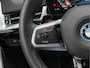 BMW IX2 eDrive20 M-Sport - Pano - Trekhaak - Memoryzetel - Stuurwiel Verwarmd