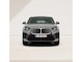 BMW IX2 eDrive20 M-Sport - Pano - Trekhaak - Memoryzetel - Stuurwiel Verwarmd