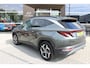Hyundai Tucson 1.6 T-GDI PHEV Comfort Smart 4WD | Stoelverwarming voor| Stuurwielverwarmig | Navigatie | Climate Control | Achteruitrijcamera | Airco (automatisch) | Apple Carplay/Android Auto|telefoonintegratie premium