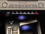 Peugeot 308 SW 1.6 Plug-in Hybrid 180 Active Pack Business Apple Carplay / Android Auto | LED Koplampen | 17"" lichtmetalen velgen | Trekhaak | Climate Controle | Cruise Controle | Parkeersensoren | | Apple Carplay/Android Auto|telefoonintegratie premium | Bestuurdersstoel in hoogte verstelbaar | Buitenspiegels elektrisch verstel- en verwarmbaar
