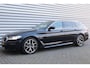 BMW 5-Serie Touring 530e 292PK X-DRIVE HIGH EXECUTIVE M-SPORT / NAVI / LEDER / LASER-LED / CLIMA / PDC / 19" LMV / CAMERA / KEYLESS / HARMAN KARDON / PANO. DAK / WEGKLAP. TREKHAAK / WINTERPAKKET / ADAPT. CRUISECONTROL / NIEUWSTAAT !!