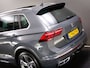 Volkswagen Tiguan 1.5 TSI R-Line Business+ (IQ-LIGHTS, PANO, ADAPTIVE CRUISE, SFEERVERLICHTING, STOELVERWARMING, STUUR VERWARMD)