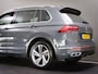 Volkswagen Tiguan 1.5 TSI R-Line Business+ (IQ-LIGHTS, PANO, ADAPTIVE CRUISE, SFEERVERLICHTING, STOELVERWARMING, STUUR VERWARMD)