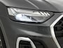 Audi Q5 55 TFSI e S edition 367 PK | Automaat | Trekhaak | Stoelverwarming | Stuurverwarming | Adaptive Cruise Control | Apple Carplay | Android Auto | Parkeersensoren | Elektrisch inklapbare spiegels | Elektrische achterklep |