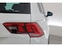 Volkswagen Tiguan 1.5 TSI ACT R-Line | Rijklaar! | 2x R-Line | Trekhaak | Dig. Cockpit | Adapt. Cruise | Camera+PDC | Stoelverw. | LED | NAV+App.Connect | Elek. Spiegels