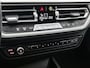 BMW 1-Serie 118i Business Edition Automaat (NL-AUTO, NAVIGATIE, CARPLAY, PARKEERSENSOREN, DEALER ONDERHOUDEN)
