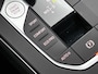BMW 1-Serie 118i Business Edition Automaat (NL-AUTO, NAVIGATIE, CARPLAY, PARKEERSENSOREN, DEALER ONDERHOUDEN)