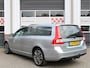 Volvo V70 2.0 T4 190pk Polar+ Standkachel/Dakraam/Leder/Voorruitverw./Stoelverw./Trekhaak/18inch