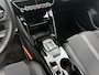 Peugeot 208 GT Hybrid 145pk Automaat | Navigatie | Camera v+a | Climate Control | Adaptieve Cruise Control | Parkeersensoren v+a | Armsteun | Keyless | Full Led koplampen | Dodehoeksensor| Leder/stof sportstoelen | Bluetooth | Draadloze Apple CarPlay / Android Auto | DAB+ radio | Donker getint glas | 17" lichtmetalen velgen |