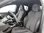 Peugeot 208 GT Hybrid 145pk Automaat | Navigatie | Camera v+a | Climate Control | Adaptieve Cruise Control | Parkeersensoren v+a | Armsteun | Keyless | Full Led koplampen | Dodehoeksensor| Leder/stof sportstoelen | Bluetooth | Draadloze Apple CarPlay / Android Auto | DAB+ radio | Donker getint glas | 17" lichtmetalen velgen |