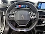 Peugeot e-2008 SUV EV GT Pack 50 kWh 136pk | Accu 92% | Navigatie | Panoramisch schuif-kanteldak | Achteruitrijcamera | Lederen sportstoelen | Stoelverwarming | Full Led koplampen | 3D Cockpit | Keyless | Adaptieve Cruise Control | Dodehoeksensor | Apple Carplay / Android Auto | DAB+ radio | Draadloze telefoonlader | Donker getint glas | 18" lichtmetalen velgen |