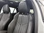 Peugeot e-2008 SUV EV GT Pack 50 kWh 136pk | Accu 92% | Navigatie | Panoramisch schuif-kanteldak | Achteruitrijcamera | Lederen sportstoelen | Stoelverwarming | Full Led koplampen | 3D Cockpit | Keyless | Adaptieve Cruise Control | Dodehoeksensor | Apple Carplay / Android Auto | DAB+ radio | Draadloze telefoonlader | Donker getint glas | 18" lichtmetalen velgen |