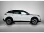 Peugeot e-2008 SUV EV GT Pack 50 kWh 136pk | Accu 92% | Navigatie | Panoramisch schuif-kanteldak | Achteruitrijcamera | Lederen sportstoelen | Stoelverwarming | Full Led koplampen | 3D Cockpit | Keyless | Adaptieve Cruise Control | Dodehoeksensor | Apple Carplay / Android Auto | DAB+ radio | Draadloze telefoonlader | Donker getint glas | 18" lichtmetalen velgen |
