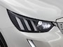 Peugeot e-2008 SUV EV GT Pack 50 kWh 136pk | Accu 92% | Navigatie | Panoramisch schuif-kanteldak | Achteruitrijcamera | Lederen sportstoelen | Stoelverwarming | Full Led koplampen | 3D Cockpit | Keyless | Adaptieve Cruise Control | Dodehoeksensor | Apple Carplay / Android Auto | DAB+ radio | Draadloze telefoonlader | Donker getint glas | 18" lichtmetalen velgen |