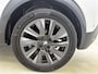 Peugeot e-2008 SUV EV GT Pack 50 kWh 136pk | Accu 92% | Navigatie | Panoramisch schuif-kanteldak | Achteruitrijcamera | Lederen sportstoelen | Stoelverwarming | Full Led koplampen | 3D Cockpit | Keyless | Adaptieve Cruise Control | Dodehoeksensor | Apple Carplay / Android Auto | DAB+ radio | Draadloze telefoonlader | Donker getint glas | 18" lichtmetalen velgen |