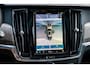 Volvo V90 2.0 T6 AWD Inscription | Adaptieve Cruise Control | Luchtvering | Panoramadak | Bowers & Wilkins Audio | 360º Camera | 20" Velgen | Stoel-/Stuurverwarming | Standverwarming | Head-Up Display | Nappa Lederen Bekleding |