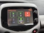 Peugeot 108 Active 68pk Automaat | Zeer lage kilometerstand! | Airco | Achteruitrijcamera | Touchscreen | Elektrische ramen | Centrale portiervergrendeling | DAB+ radio | Bluetooth | Radio/MP3 speler met stuurbediening | Zuinig en voordelig autorijden! |