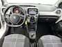 Peugeot 108 Active 68pk Automaat | Zeer lage kilometerstand! | Airco | Achteruitrijcamera | Touchscreen | Elektrische ramen | Centrale portiervergrendeling | DAB+ radio | Bluetooth | Radio/MP3 speler met stuurbediening | Zuinig en voordelig autorijden! |