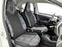 Peugeot 108 Active 68pk Automaat | Zeer lage kilometerstand! | Airco | Achteruitrijcamera | Touchscreen | Elektrische ramen | Centrale portiervergrendeling | DAB+ radio | Bluetooth | Radio/MP3 speler met stuurbediening | Zuinig en voordelig autorijden! |