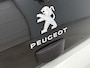 Peugeot 108 Active 68pk Automaat | Zeer lage kilometerstand! | Airco | Achteruitrijcamera | Touchscreen | Elektrische ramen | Centrale portiervergrendeling | DAB+ radio | Bluetooth | Radio/MP3 speler met stuurbediening | Zuinig en voordelig autorijden! |