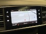 Peugeot 308 SW 1.2 PureTech Blue Lease Premium TREKHAAK CARPLAY NAVI ECC CRUISE.