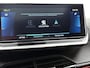 Peugeot e-208 EV GT Pack 50 kWh 136pk | Navigatie | Panoramadak | Achteruitrijcamera | Leder/Alcantara | Stoelverwarming | Full Led koplampen | Adaptieve Cruise Control | 3D Cockpit | Parkeersensoren v+a | Climate Control | Apple Carplay / Android Auto | Dodehoeksensor | Afwijkende dakkleur | Donker getint glas | 17" lichtmetalen velgen |