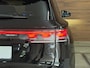 Volkswagen Tiguan 1.5 eTSI R-Line Black Ed.| IQ.Light HD | Pano | Harman Kardon | ACC | Side Assist | Trekhaak | DCC Pro | 20 Inch