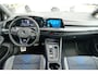 Volkswagen Golf 2.0 TSI R 4Motion Performance Akrapovic Panoramadak Black edition IQ light DCC Camera
