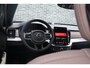 Volvo XC90 2.0 T8 Plug-in hybrid AWD Ultra Bright Exec. Ed. | Geventileerde voorstoelen | Massagefunctie | Luchtvering | 22" lichtmetalen velgen | Stoelverwarming | verwarmd stuurwiel | Elektr. bedienbaar schuif-\-kanteldak | Extra getint glas | Gelamineerde ramen | Bowers & wilkins Audio | Head-up display | Google Services |