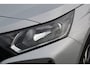 Hyundai i20 1.0-100pk T-GDI Comfort. Correct nette en subliem rijdende wagen ! Airco, navigatie, telefoonvoorb., cruise control, LM wielen, lane assist, metallic lak, digitaal dashboard, Apple carplay/Android auto, DAB radio etc.