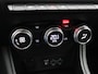 Renault Captur TCe 90pk Intens | Trekhaak | 1e Eigenaar | Climate control | Cruise control | Lichtmetalen velgen 17'' |