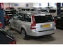 Volvo V50 2.4 AUTOMAAT / HAAK / DISTRIBUTIE VERVANGEN RECENT ! ! !
