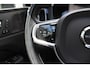 Volvo XC60 B5 Inscription | Panoramadak | Head-up display | Verwarmbare voorstoelen en stuurwiel | Rondom zichtcamera | Elekrische voorstoelen | Apple carplay/Android auto |