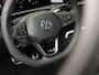 Volkswagen T-Roc R-Line First Edition 1.5 eTSI 150 PK | Panoramadak | Black Style | Navigatie | Trekhaak | Elektrische achterklep |