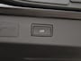 Volkswagen T-Roc R-Line First Edition 1.5 eTSI 150 PK | Panoramadak | Black Style | Navigatie | Trekhaak | Elektrische achterklep |