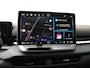 Volkswagen T-Roc R-Line First Edition 1.5 eTSI 150 PK | Panoramadak | Black Style | Navigatie | Trekhaak | Elektrische achterklep |
