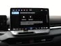 Volkswagen T-Roc R-Line First Edition 1.5 eTSI 150 PK | Panoramadak | Black Style | Navigatie | Trekhaak | Elektrische achterklep |