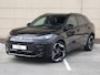 Volkswagen T-Roc R-Line First Edition 1.5 eTSI 150 PK | Panoramadak | Black Style | Navigatie | Trekhaak | Elektrische achterklep |